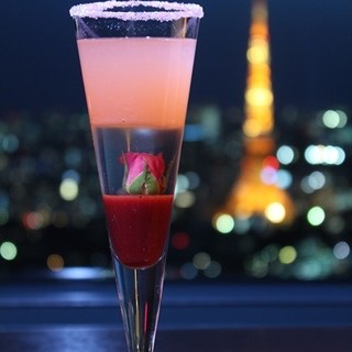 Please enjoy professional cocktails.